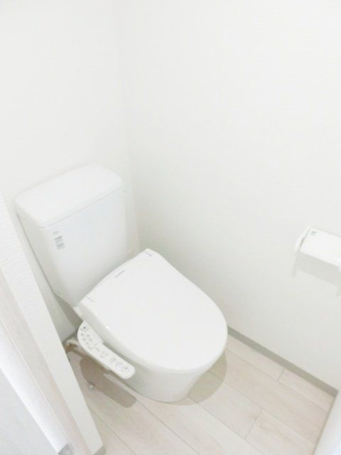 トイレ　ウォシュレット付きで快適ですね