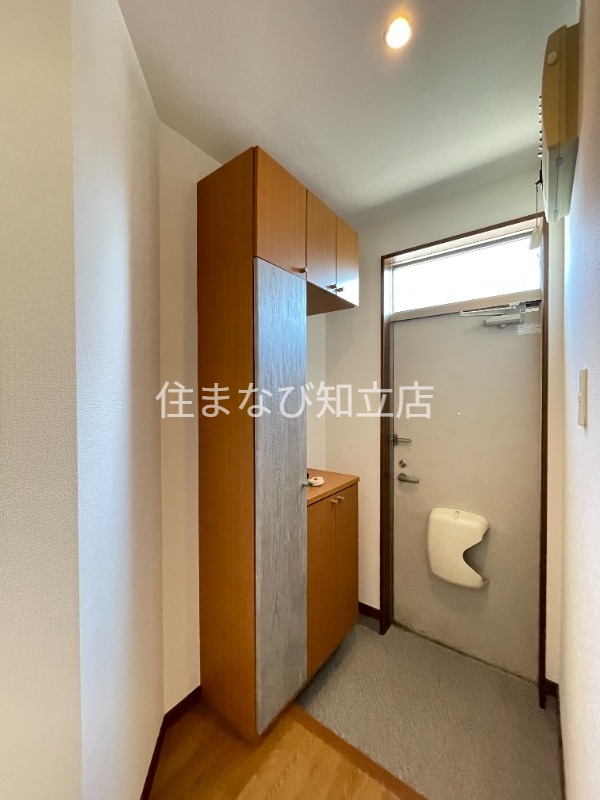 玄関　同型別部屋写真