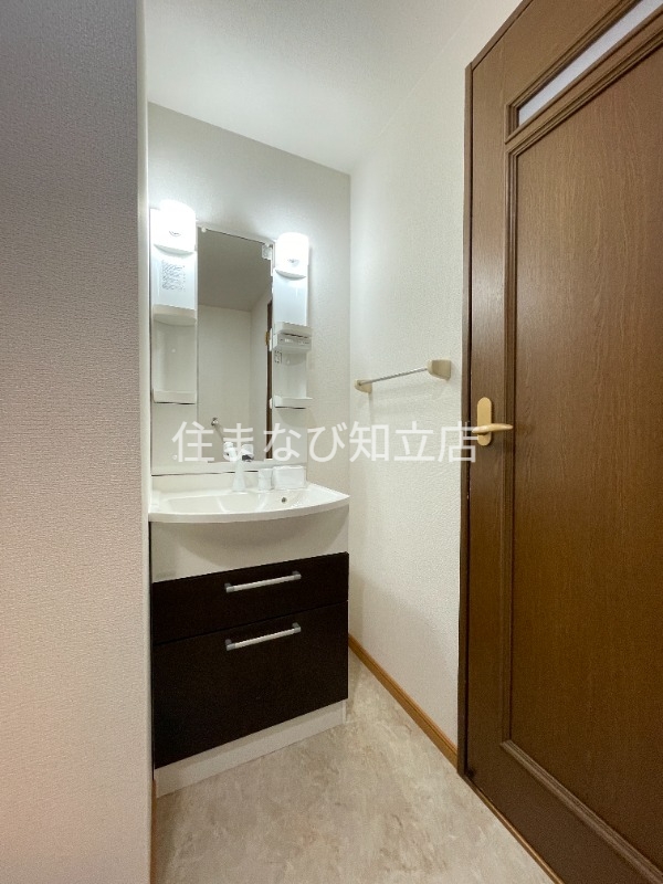 洗面設備　同型別部屋写真