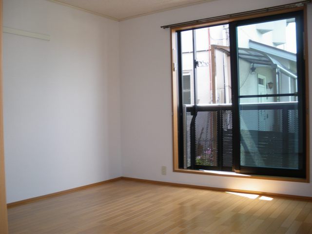 その他部屋・スペース　２面採光のお部屋です