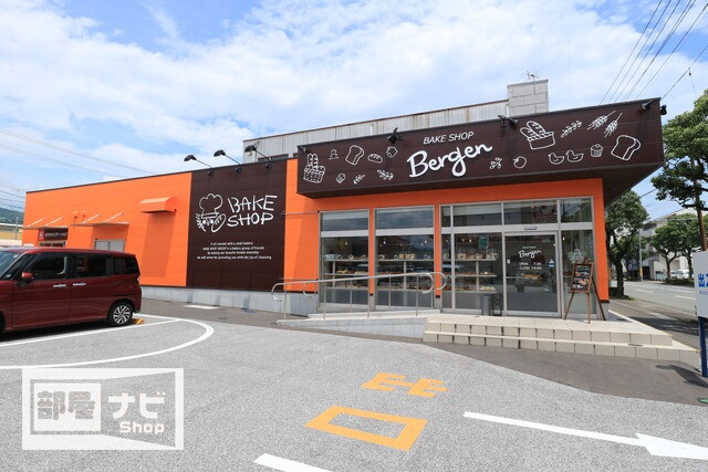 コンビニ　セブンイレブン高知和泉町店（コンビニ）まで217m