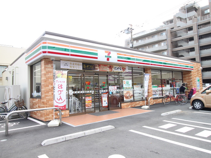 コンビニ　セブンイレブン（コンビニ）まで180m