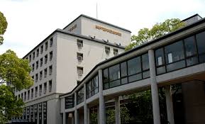 病院　医療法人社団顕鐘会神戸百年記念病院（病院）まで852m