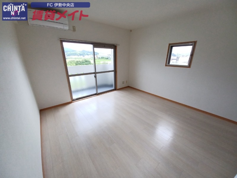 居室・リビング　同物件別部屋参考写真です。