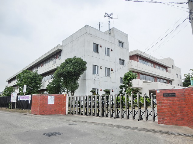 小学校　鴻巣市立松原小学校（小学校）まで726m