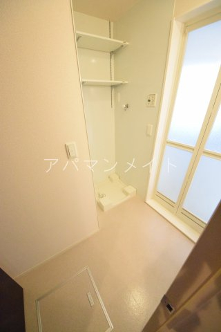 その他設備　室内洗濯機置場です
