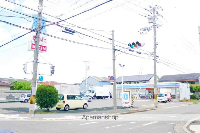 コンビニ　ローソン堺三宝四丁店（コンビニ）まで272m
