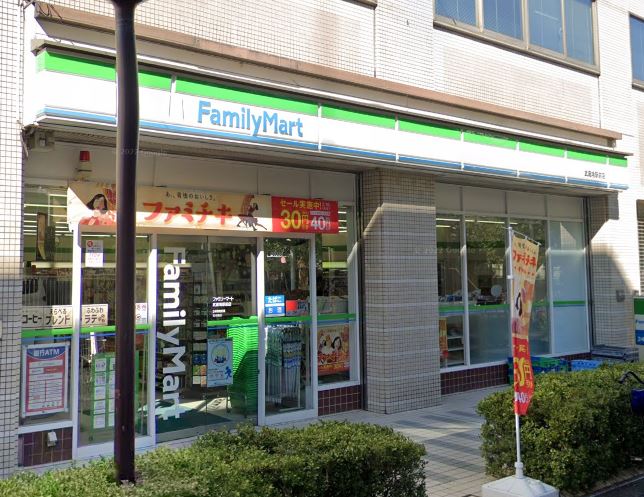 コンビニ　ファミリーマート 武蔵境駅前店（コンビニ）まで143m
