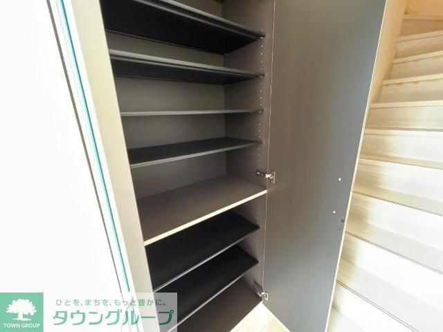 玄関　★お部屋探しは株式会社タウンハウジング東京まで★