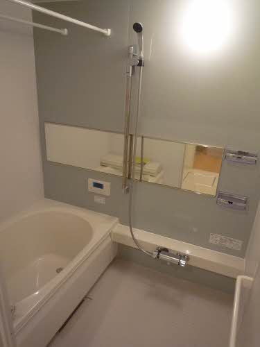 バス・シャワールーム　別部屋の写真です