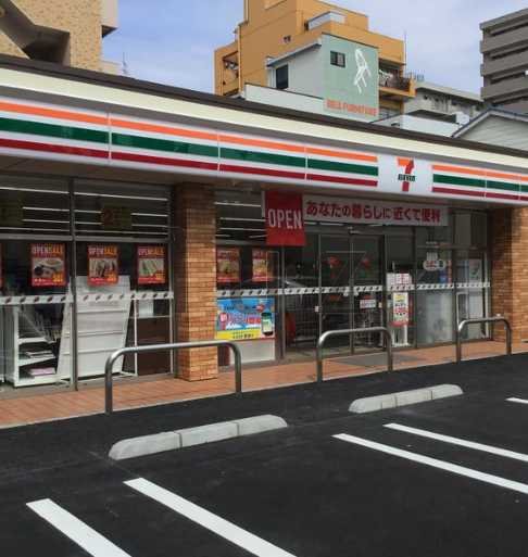 コンビニ　セブンイレブン 横浜吉野町駅前店（コンビニ）まで164m
