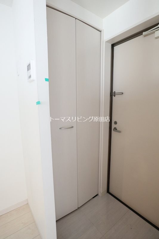 玄関　202号室写真