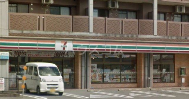 コンビニ　セブン‐イレブン 粕屋仲原店（コンビニ）まで988m