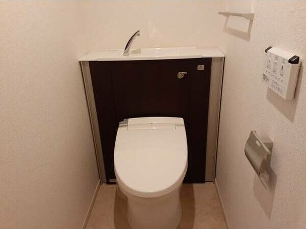 トイレ　清潔感のあるトイレです