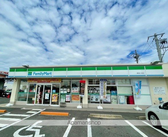 コンビニ　ファミリーマート（コンビニ）まで417m