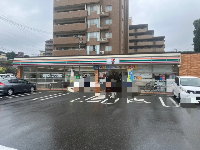 コンビニ　セブンイレブン小倉上到津４丁目店（コンビニ）まで786m