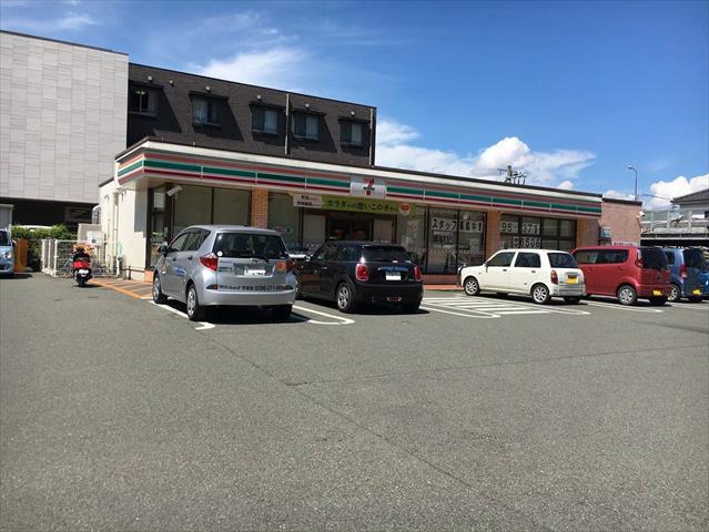 コンビニ　セブンイレブン熊本本荘５丁目店（コンビニ）まで350m