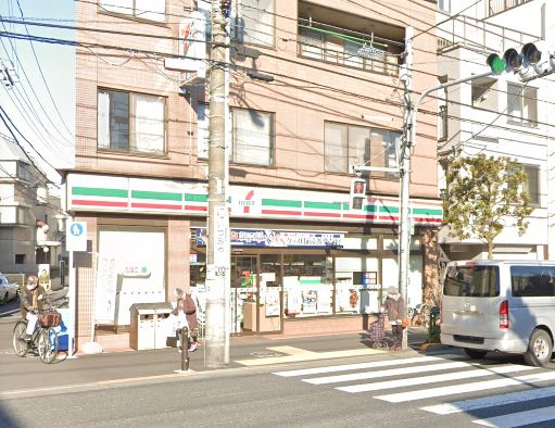 コンビニ　セブンイレブン墨田八広南店（コンビニ）まで115m