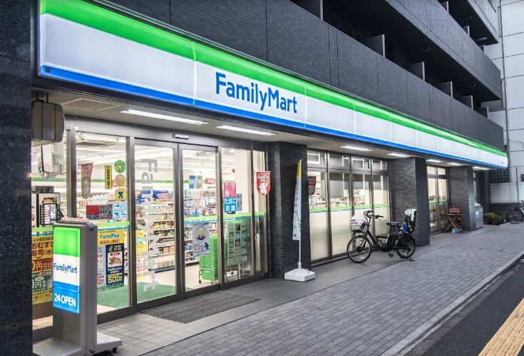 コンビニ　ファミリーマート江東福住二丁目店（コンビニ）まで261m