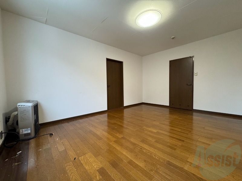 居室・リビング　広くてキレイなお部屋が広がっていて、充実した生活が送れそう。