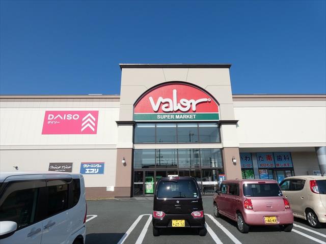 スーパー　バロー　磐田店（スーパー）まで121m