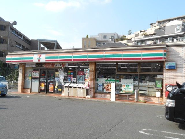 コンビニ　セブン‐イレブン 川崎犬蔵２丁目店（コンビニ）まで299m