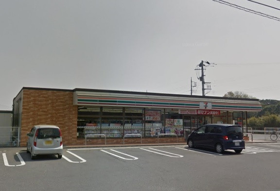 コンビニ　セブンイレブンつくば上横場店（コンビニ）まで700m
