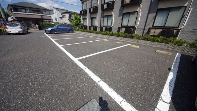 駐車場　敷地内駐車場