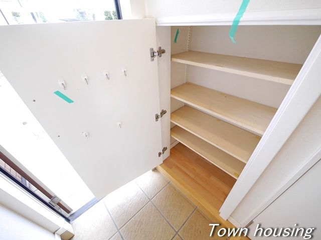 収納　同物件別部屋写真