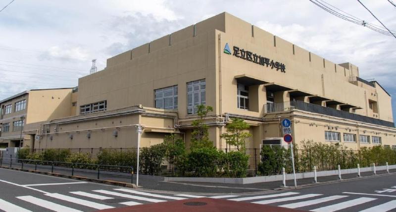 小学校　加平小学校（小学校）まで800m