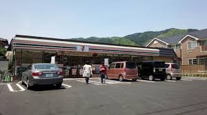 コンビニ　セブンイレブン 太宰府三条店（コンビニ）まで832m