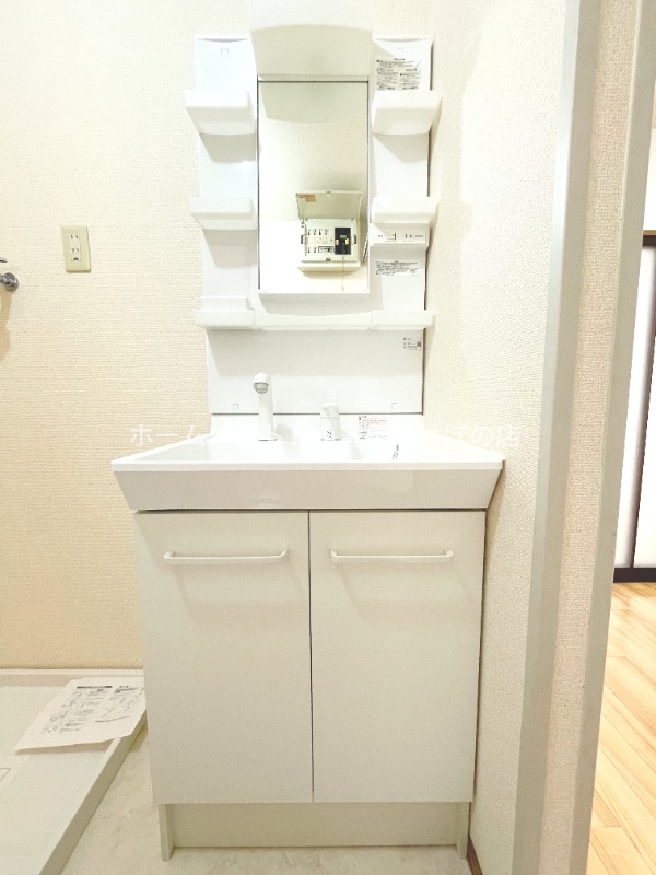 洗面設備　同型別部屋写真
