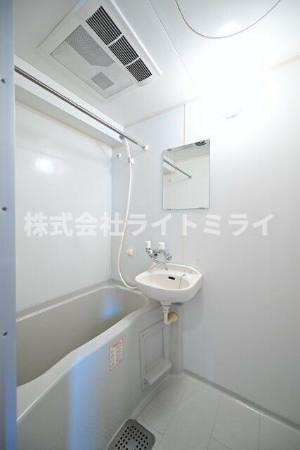 バス・シャワールーム　?