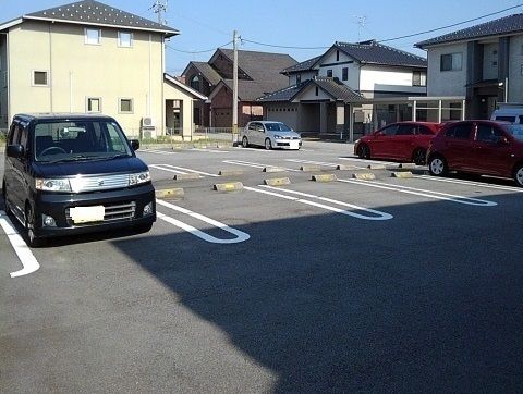 駐車場　駐車スペースもあります