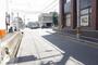 その他　しっかりと歩道が確保された前面道路。