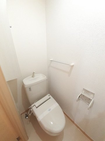 トイレ　ゆったりとした空間のトイレです