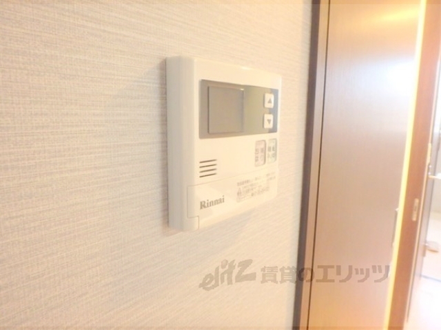 その他設備　給湯器リモコン