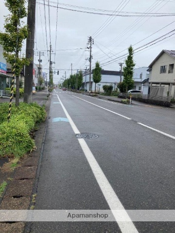 その他　前面道路（その他）まで0m