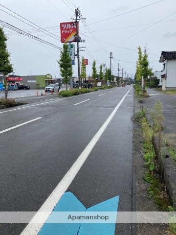 その他　前面道路（その他）まで0m
