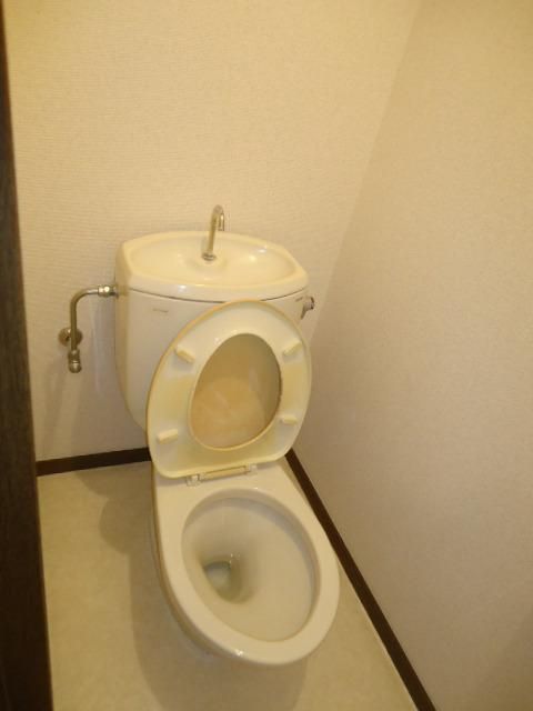トイレ　★買い物便利！全室角部屋！都市ガス★
