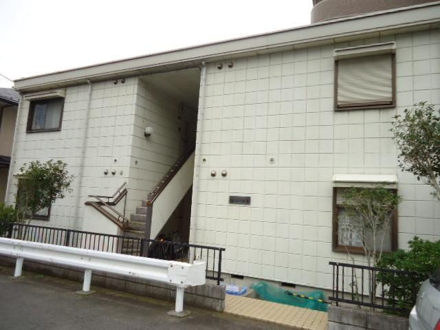 エントランス　★買い物便利！全室角部屋！都市ガス★