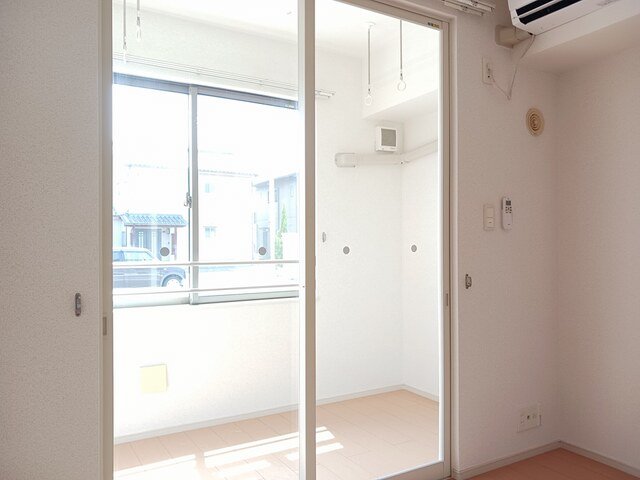 その他部屋・スペース　サンルーム。雨の日や冬でも安心して洗濯物が干せます！