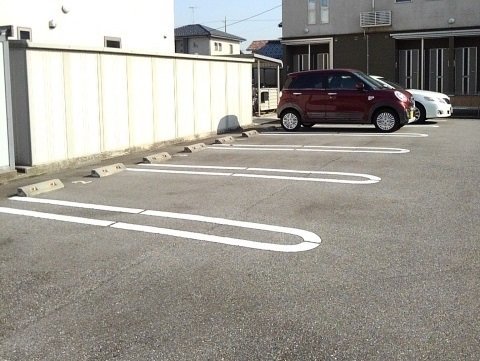 駐車場　駐車場完備です