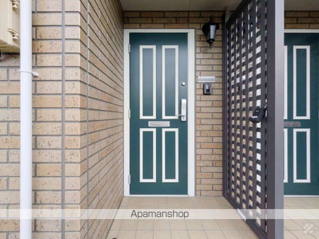 ラプランタン Bの玄関写真