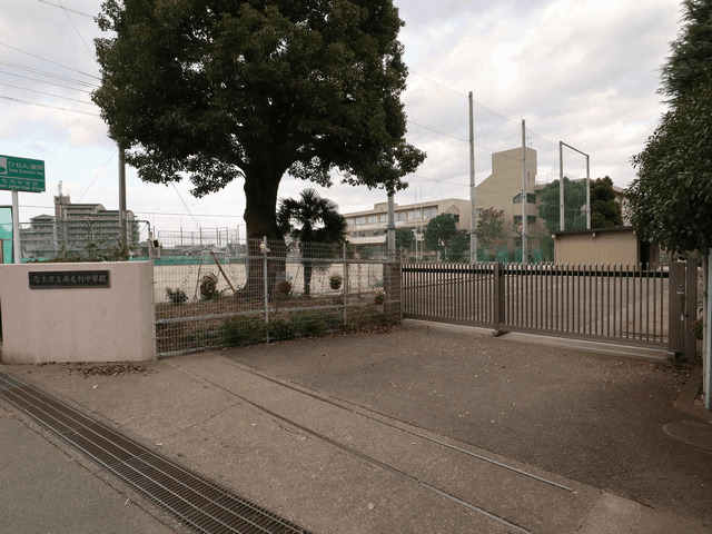 中学校　厚木市立南毛利中学校（中学校）まで1846m