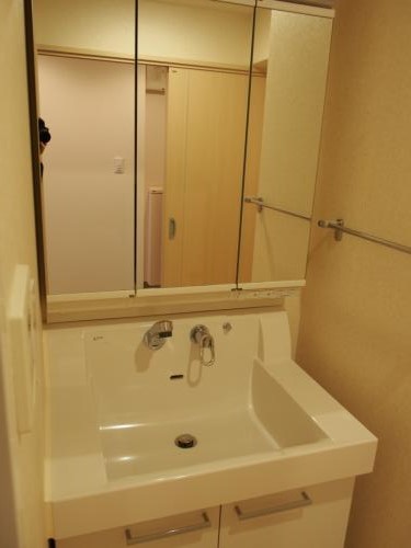 洗面設備　コンパクトで使いやすい洗面所