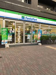 コンビニ　ファミリーマート中央月島三丁目店（コンビニ）まで199m