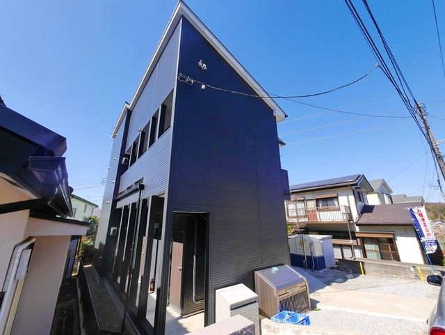 建物外観　★黒基調のオシャレな外観★