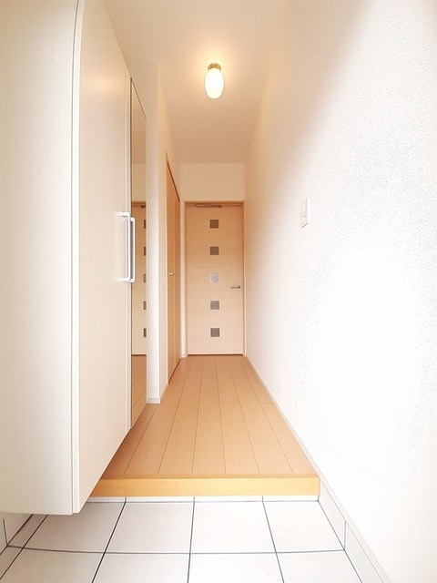 玄関　図面と現状に相違がある場合には現状を優先