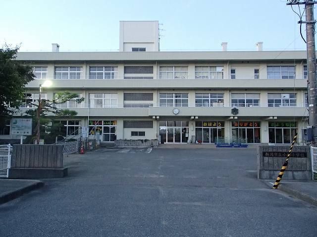 小学校　小林小学校（小学校）まで1100m